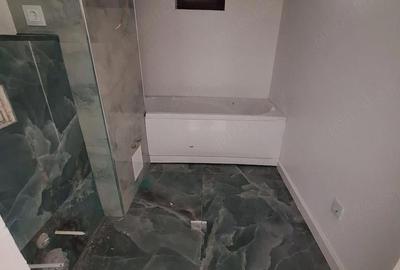 Apartament cu 3 camere decomandat în Central - 1