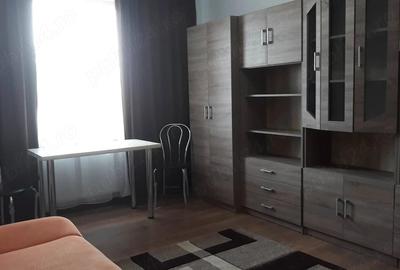 Garsonieră decomandată în Central - 7
