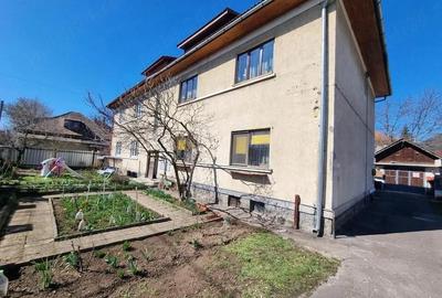 Casă cu 4 camere cu Teren 4 Mp în Central