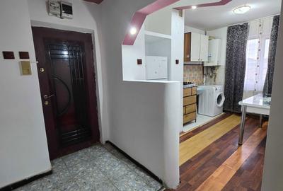 Apartament cu 2 camere decomandat în 9 Mai - 1