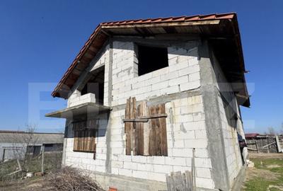 Casa la rosu P+M, Cernele (capatul lui 2), 420 mp teren, 149 - 11