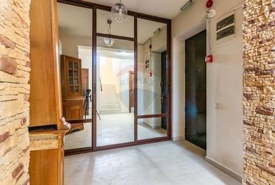 Casă cu 6 camere cu Teren 260 Mp în Tunari - 3