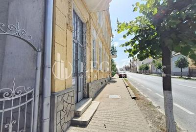 VÂNZARE/SCHIMB CU TEREN  - Clădire interbelică, centru oraș Siret - 13