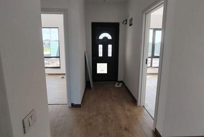 Casă cu 4 camere cu Teren 500 Mp în Periș - 4