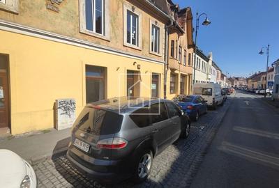 Spatiu comercial renovat, vitrine stradale, ultracentral Sibiu - 12