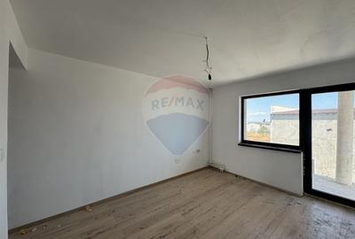 Casă / Vilă cu 4 camere de vânzare vedere lac  Ovidiu Constanta - 16