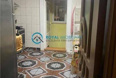 Royal Imobiliare - Vanzare Apartament zona 9 Mai - 5
