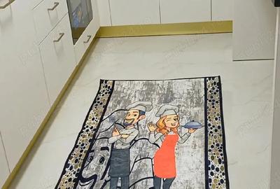 Apartament cu 4 camere decomandat în Central - 1