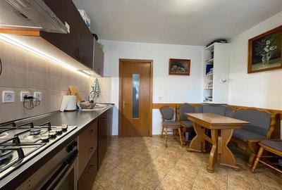 Apartament cu 3 camere decomandat, mobilat în Central - 10