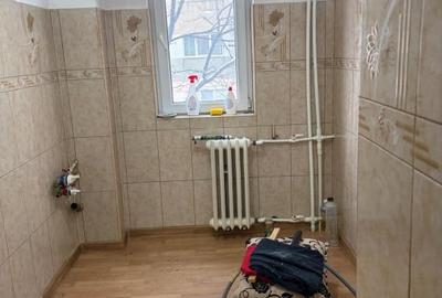 Apartament cu 2 camere semidecomandat în Craiovița Nouă - 3