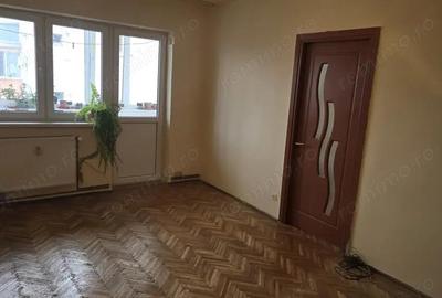 Vand apartament 3 camere cu intrari separate in Deva, zona Minerului, bloc de 4 etaje de caramida, - 4
