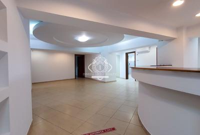 Birou, de 525 mp, în P-ța Unirii