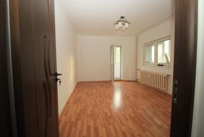 Garsoniera decomandata 4/10, bloc mixt c-tie 1980, 39mp. - 3