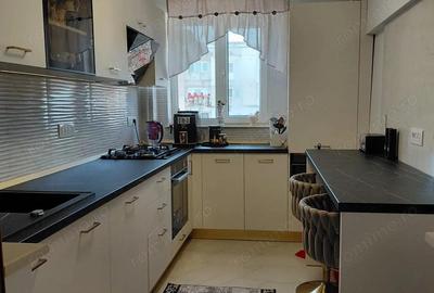 Apartament cu 4 camere decomandat în Central - 6