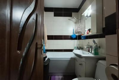 Garsonieră decomandată în Baza 3 - 1