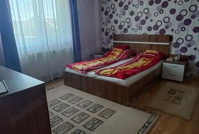 Casă cu 5 camere cu Teren 1000 Mp în Luna - 9