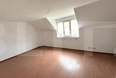 Vila cu demisol si 2 etaje, nefinalizata, pe teren de aproape 3.000 mp - 3