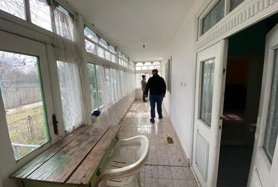 Casă cu 4 camere în Central - 3