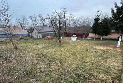 De vanzare casa cu teren de 1.279 mp, 62 mp construiti, 36.500 euro - 3