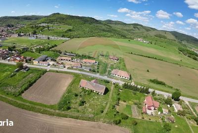 Teren de 3436 mp, în Central - 9