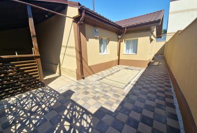 Casa individuala 3 camere foisor acoperit curte  km 4 - 20