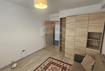 Apartament cu 3 camere decomandat, mobilat în Tractorul - 9