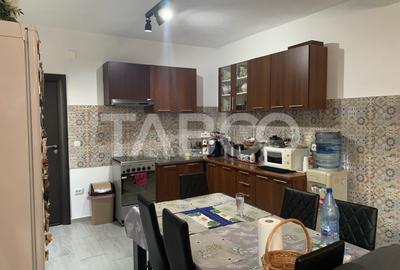 Casa 8 camere 7 bai 284 mp 225mp curte libera in Porumbacu de Sus - 8