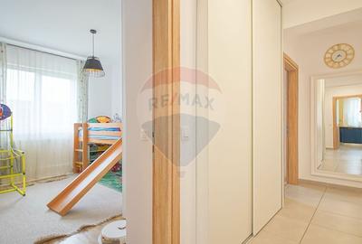 Apartament cu 3 camere decomandat în Tractorul - 6