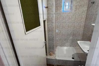 Apartament cu 3 camere decomandat în Florilor