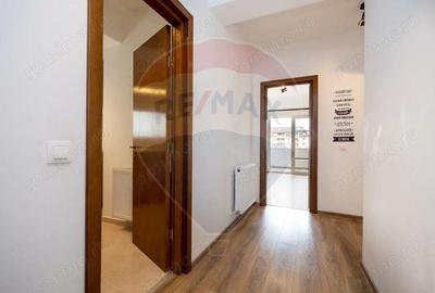 Apartament cu 2 camere decomandat, mobilat în Tractorul - 9