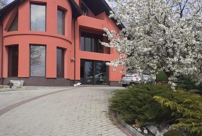 Casă cu 5 camere cu Teren 1500 Mp în Reghin - 4