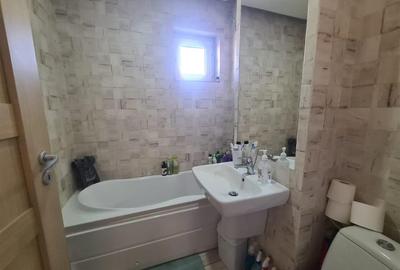 Tatarasi - Ateneu - Piata Chirila, apartament 2 camere cu geam la baie. - 4