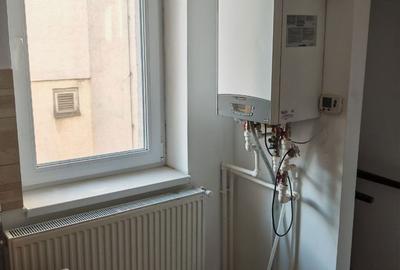 Apartament cu 3 camere decomandat în Peninsula - 1