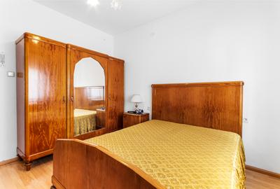 Vilă tip bloc 12 camere, 2 garaje 2 boxe  zona Tomis 1  Flămânda - 16