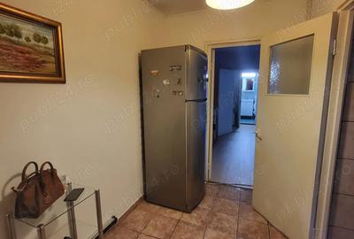 Apartament 3 camere, renovat, liber, parter din 4, anvelopat, balcon, boxa, - 1