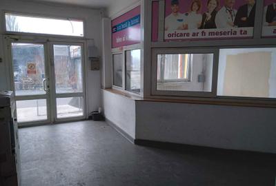 Apartament cu 4 camere decomandat în Roșu - 6