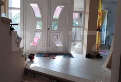 Casă cu 7 camere cu Teren 975 Mp în Central - 3