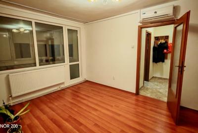 Apartament cu 2 camere semidecomandat în Țiglina 1