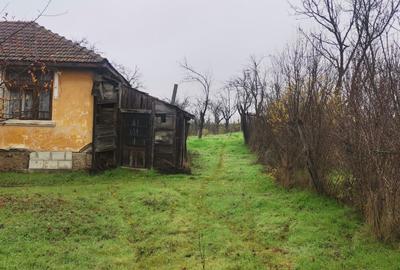 Casă cu 3 camere în Stolnici - 1