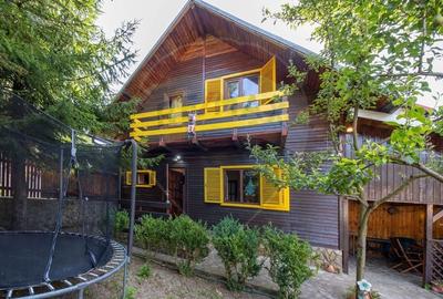 Casa de vacanta in Azuga- la doar 2 km de partia de ski - 1