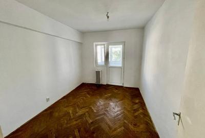 DE VANZARE-APARTAMENT 4 CAMERE-GALATA - 1
