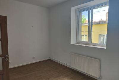 Apartament in casa Central --Decomandat -Liber - 5