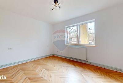 Casă cu 5 camere cu Teren 540 Mp în Central - 12