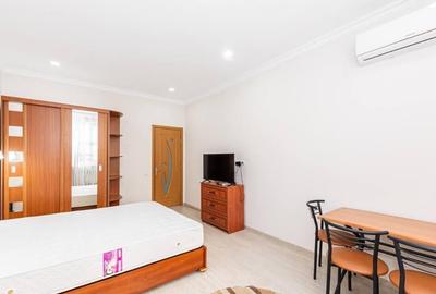 Garsonieră decomandată în Central