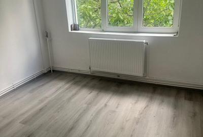 Apartament cu 3 camere decomandat în Apărătorii Patriei - 4