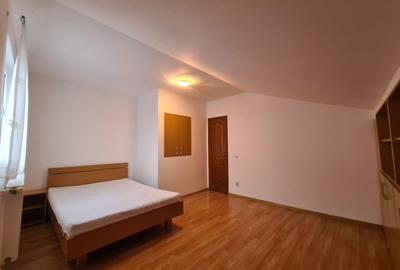 Apartament cu 3 camere decomandat în Valea Aurie - 2