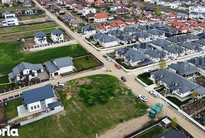 Teren de 700 mp, în Miroslava