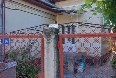 Casă cu 3 camere cu Teren 92 Mp în Viișoara