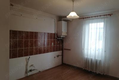 Apartament cu 3 camere decomandat în Reghin - 4