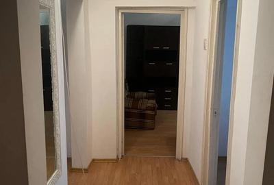 Apartament 3 camere, str Petrolistilor, etaj 3 - 1